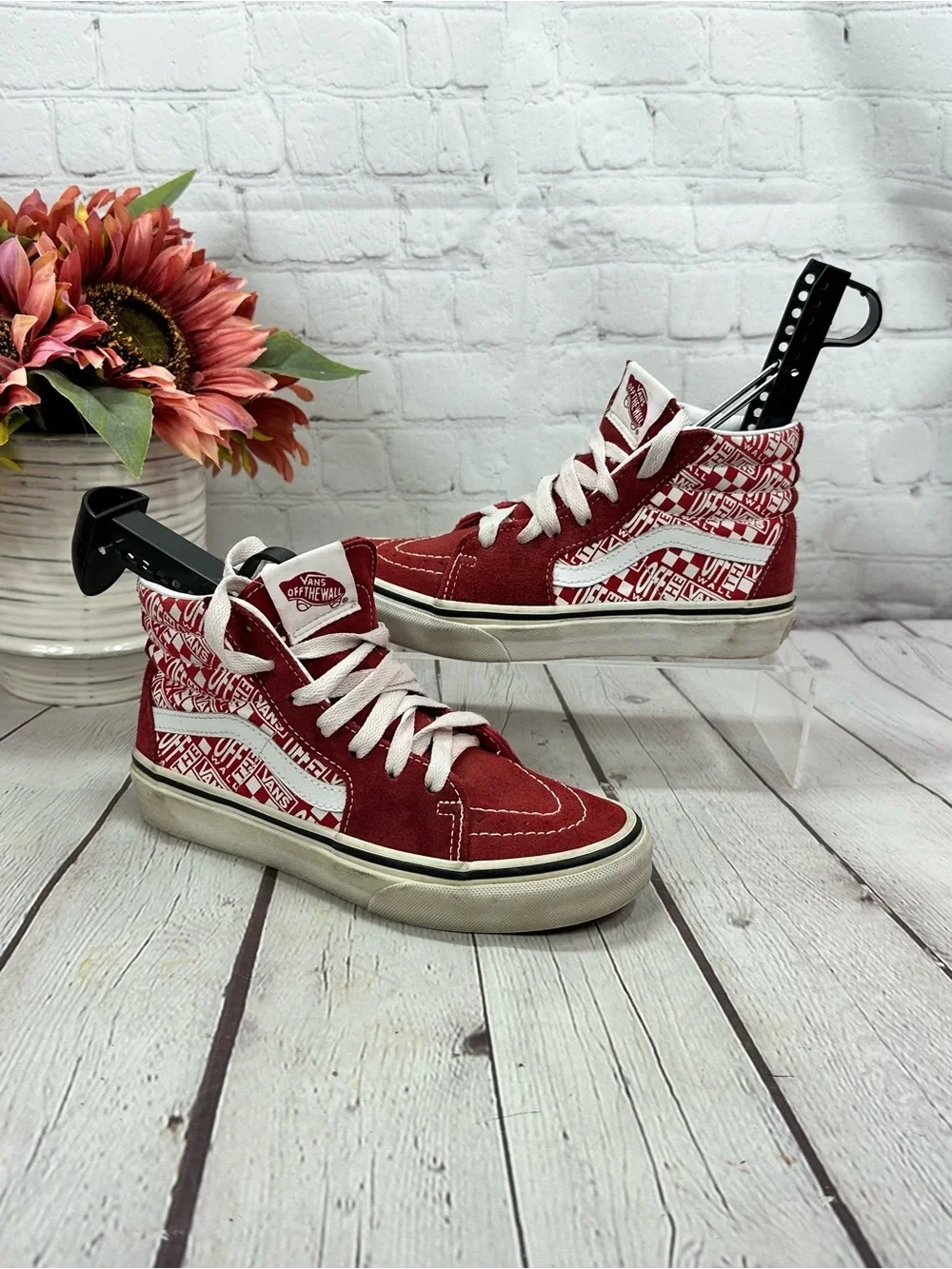 Vans off the wall Red High-Top Graphic Sk8-Hi Sneakers kids 2 unisex skater